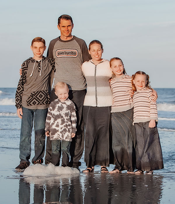 Macliver-family-ocean